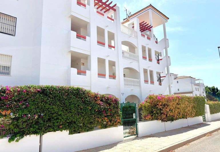 2 soverom Leilighet til salgs i Villamartin med svømmebasseng - € 209 900 (Ref: 10026590)