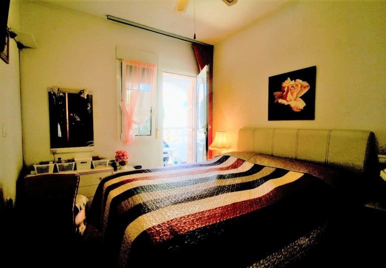 6 Zimmer Villa zu verkaufen in Villamartin mit Pool - 469.000 € (Ref: 10026591)