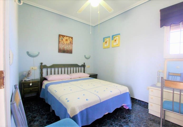 6 Zimmer Villa zu verkaufen in Villamartin mit Pool - 469.000 € (Ref: 10026591)