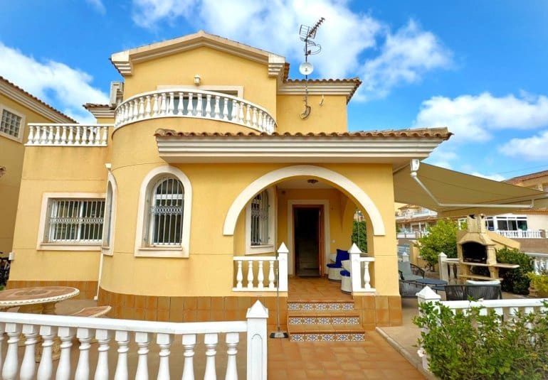 3 sypialnia Willa na sprzedaż w Villamartin z basenem - 339 000 € (Ref: 10026592)