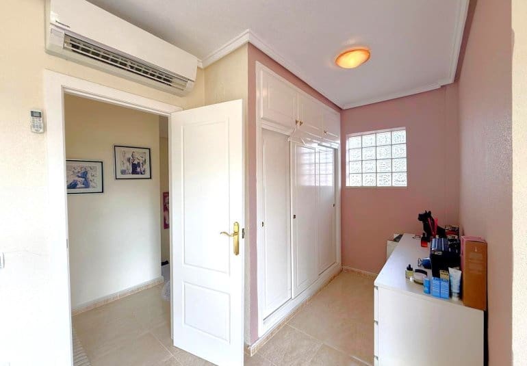 3 sypialnia Willa na sprzedaż w Villamartin z basenem - 339 000 € (Ref: 10026592)