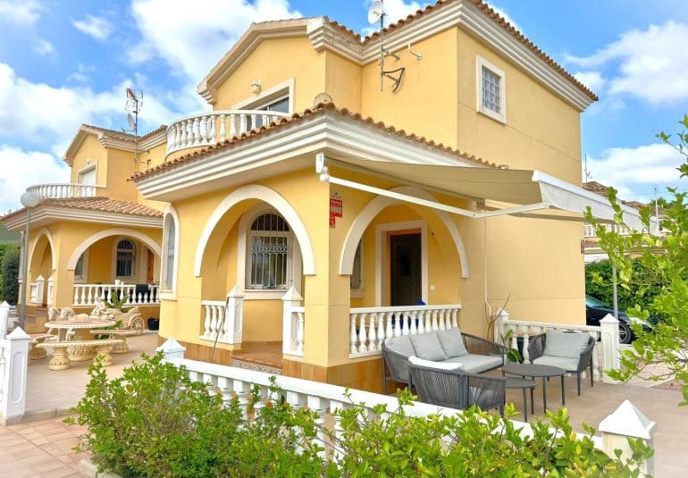 3 sypialnia Willa na sprzedaż w Villamartin z basenem - 339 000 € (Ref: 10026592)