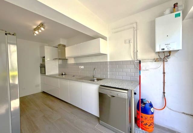 3 soveværelse Byhus til salg i Villamartin, Orihuela med swimmingpool - € 265.000 (Ref: 10026593)
