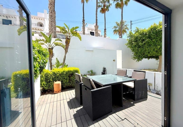 3 Zimmer Haus zu verkaufen in Villamartin mit Pool - 265.000 € (Ref: 10026593)