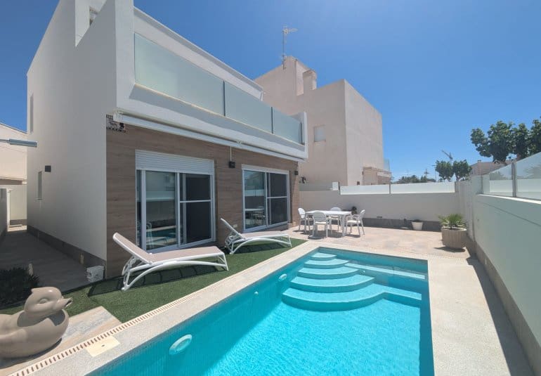3 bedroom Villa for sale in San Pedro del Pinatar - € 410,000 (Ref: 10034563)