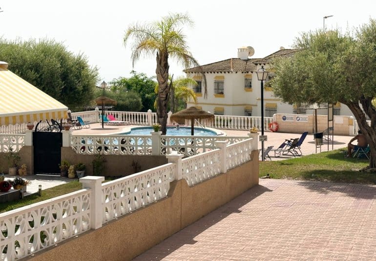 1 soverom Bungalow til salgs i San Miguel de Salinas med svømmebasseng - € 105 000 (Ref: 10034565)