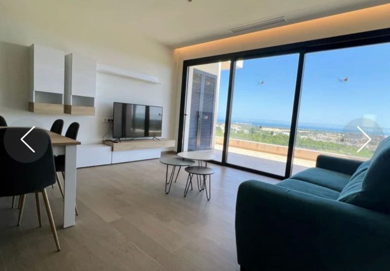 Apartamento de 2 habitaciones en Las Colinas Golf en venta con piscina - 475.000 € (Ref: 10034566)
