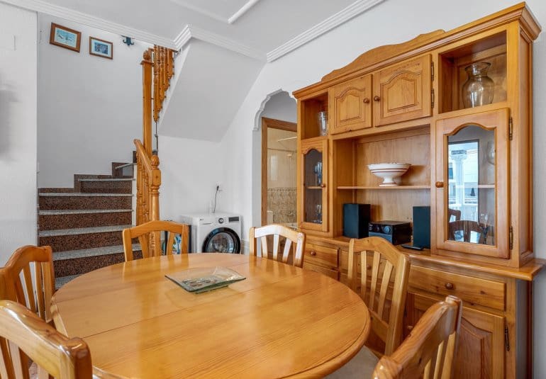 3 bedroom Villa for sale in Villamartin with pool - € 229,000 (Ref: 10034568)