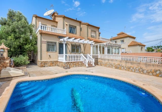3 soverom Villa til salgs i Villamartin, Orihuela med svømmebasseng - € 229 000 (Ref: 10034568)