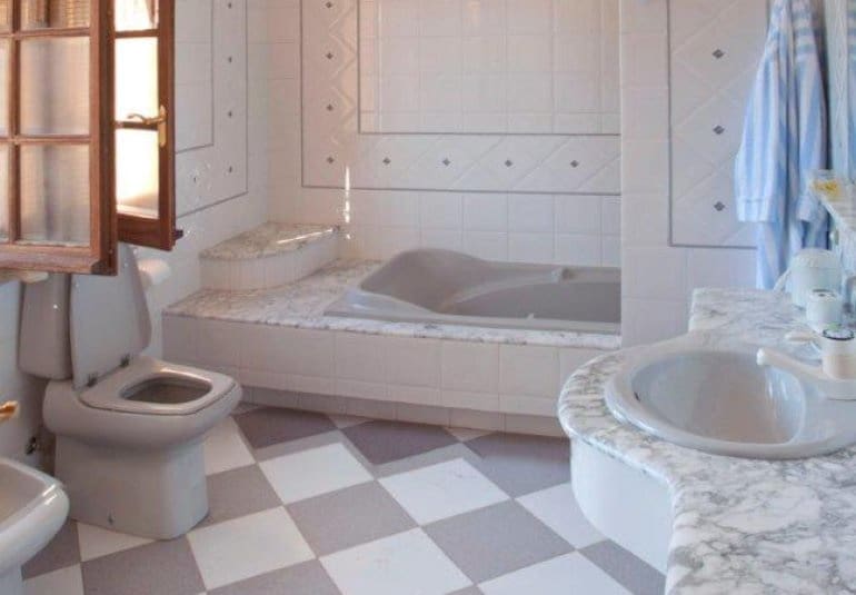 5 sypialnia Willa na sprzedaż w Orihuela Costa z basenem - 3 200 000 € (Ref: 10034570)