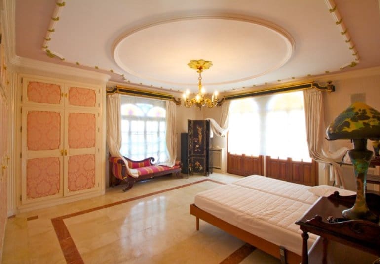 5 sypialnia Willa na sprzedaż w Orihuela Costa z basenem - 3 200 000 € (Ref: 10034570)
