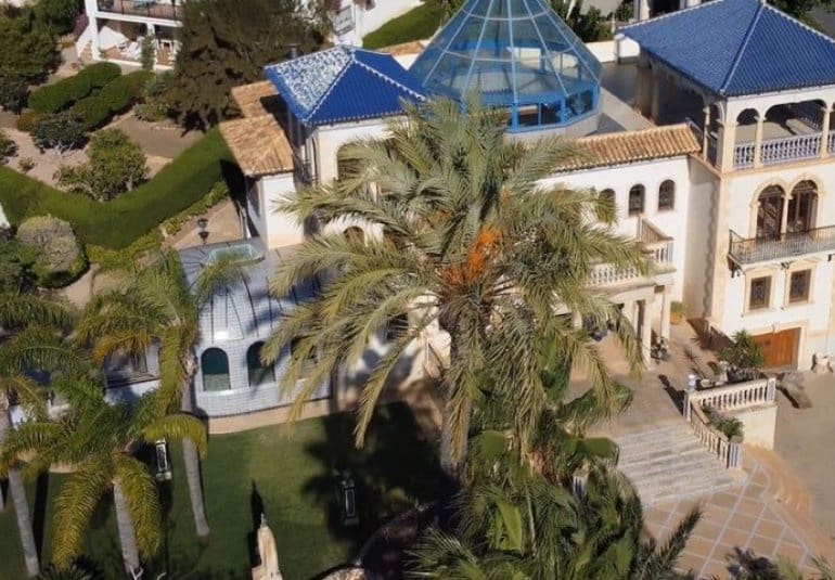 5 sypialnia Willa na sprzedaż w Orihuela Costa z basenem - 3 200 000 € (Ref: 10034570)