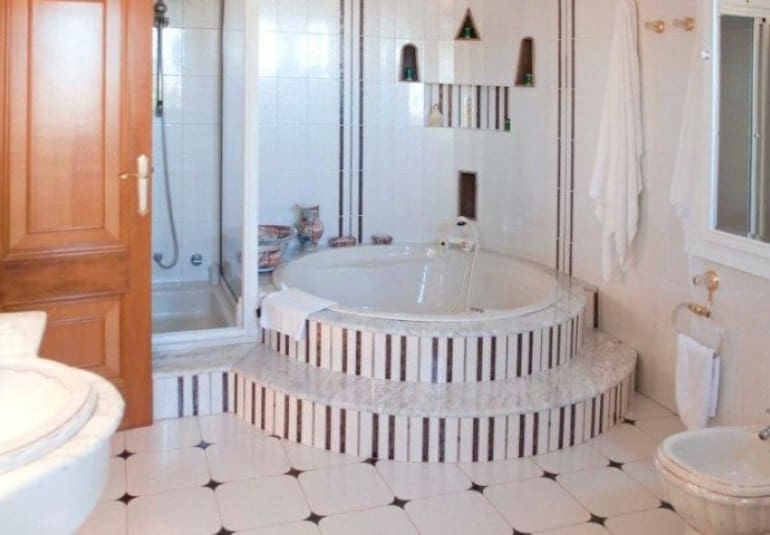 5 sypialnia Willa na sprzedaż w Orihuela Costa z basenem - 3 200 000 € (Ref: 10034570)