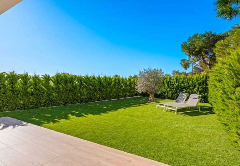 Apartamento de 2 habitaciones en Las Colinas Golf en venta con piscina - 460.000 € (Ref: 10034571)