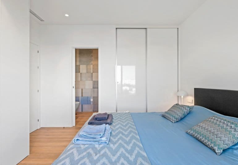 Apartamento de 2 habitaciones en Las Colinas Golf en venta con piscina - 460.000 € (Ref: 10034571)