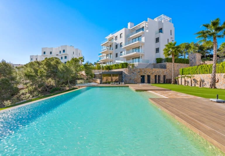 Apartamento de 2 habitaciones en Las Colinas Golf en venta con piscina - 460.000 € (Ref: 10034571)