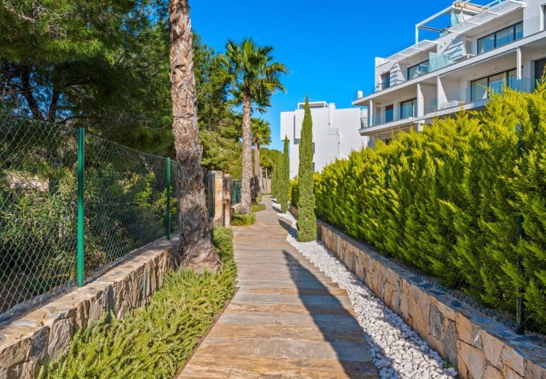 Apartamento de 2 habitaciones en Las Colinas Golf en venta con piscina - 460.000 € (Ref: 10034571)