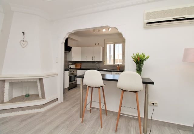 2 soveværelse Lejlighed til salg i Villamartin, Orihuela med swimmingpool - € 189.900 (Ref: 10034573)