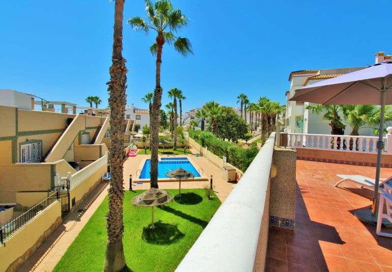2 soveværelse Lejlighed til salg i Villamartin med swimmingpool - € 189.900 (Ref: 10034573)