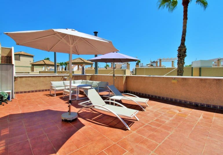 2 soveværelse Lejlighed til salg i Villamartin med swimmingpool - € 189.900 (Ref: 10034573)