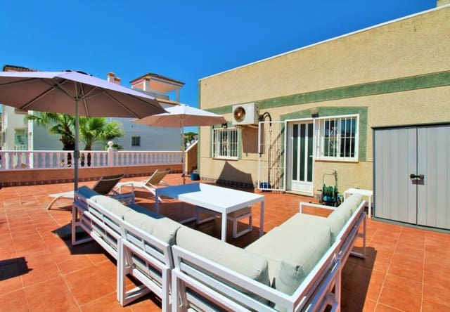 2 soveværelse Lejlighed til salg i Villamartin, Orihuela med swimmingpool - € 189.900 (Ref: 10034573)