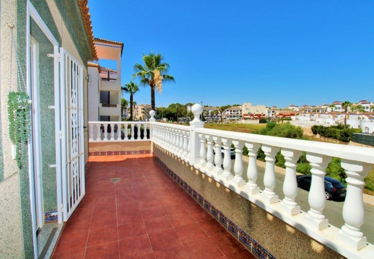 2 soveværelse Lejlighed til salg i Villamartin med swimmingpool - € 189.900 (Ref: 10034573)