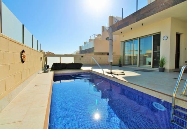 3 soverom Villa til salgs i Villamartin, Orihuela med svømmebasseng - € 375 000 (Ref: 10034574)