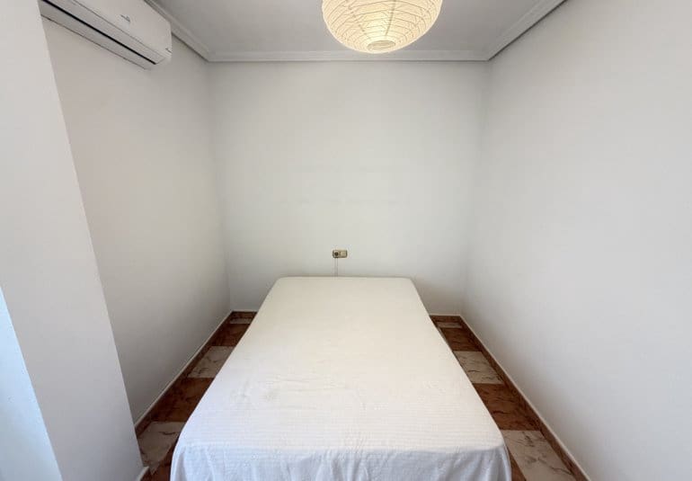 Apartamento de 2 habitaciones en Villamartin en venta con piscina - 139.995 € (Ref: 10057822)
