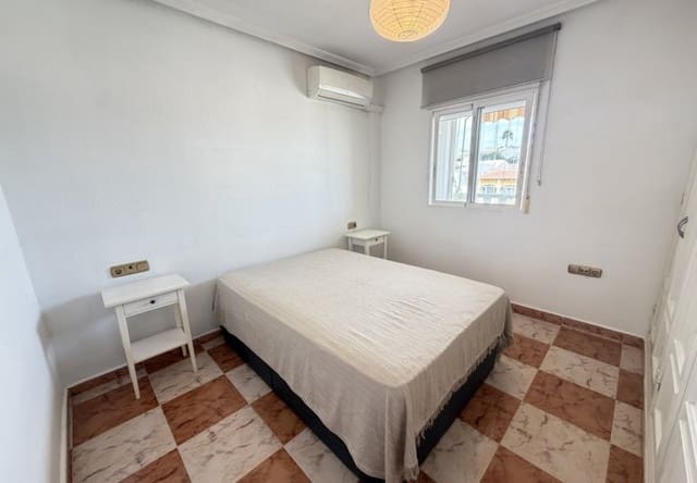 Apartamento de 2 habitaciones en Villamartin, Orihuela en venta con piscina - 139.995 € (Ref: 10057822)