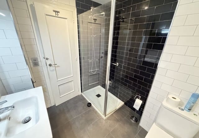 Apartamento de 2 habitaciones en Villamartin, Orihuela en venta con piscina - 139.995 € (Ref: 10057822)