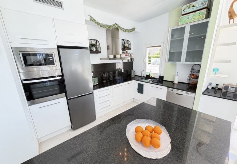 4 soveværelse Villa til salg i Pilar de la Horadada med swimmingpool - € 629.900 (Ref: 10057823)