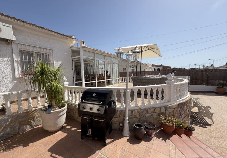 3 soverom Bungalow til salgs i San Luis med svømmebasseng - € 399 900 (Ref: 10057824)