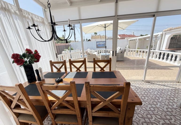 3 soverom Bungalow til salgs i San Luis med svømmebasseng - € 399 900 (Ref: 10057824)