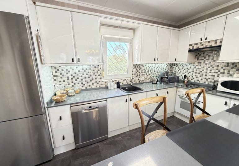 3 soverom Bungalow til salgs i San Luis med svømmebasseng - € 399 900 (Ref: 10057824)