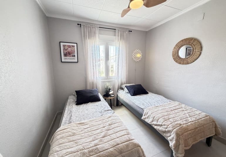 3 soverom Bungalow til salgs i San Luis med svømmebasseng - € 399 900 (Ref: 10057824)