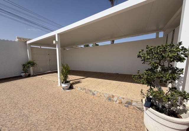 Bungalow de 3 habitaciones en San Luis, Torrevieja en venta con piscina - 399.900 € (Ref: 10057824)