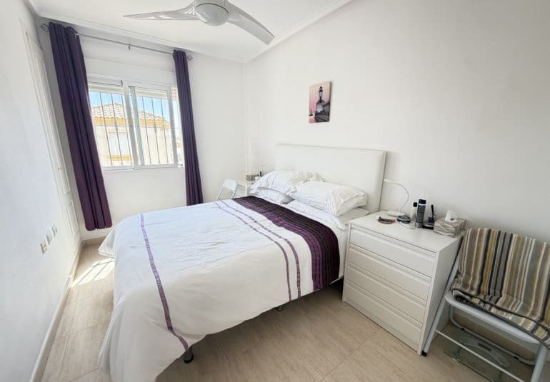 3 camera da letto Villetta Bifamiliare in vendita in Villamartin con piscina - 225.000 € (Rif: 10071707)