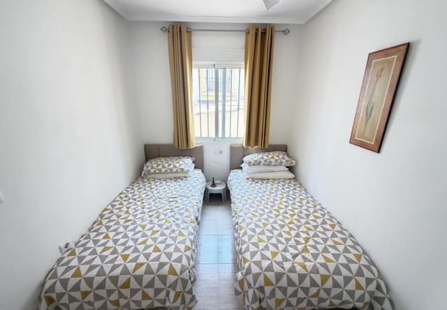 3 camera da letto Villetta Bifamiliare in vendita in Villamartin, Orihuela con piscina - 225.000 € (Rif: 10071707)