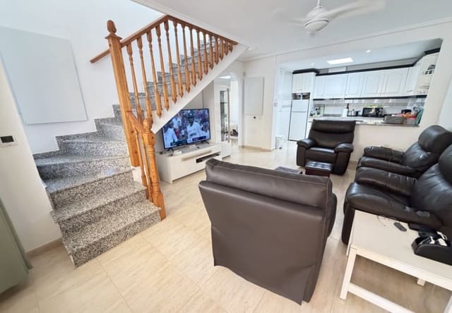 3 camera da letto Villetta Bifamiliare in vendita in Villamartin, Orihuela con piscina - 225.000 € (Rif: 10071707)