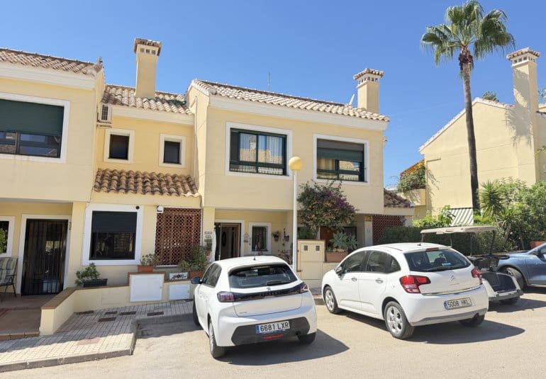 2 soveværelse Byhus til salg i Campoamor med swimmingpool - € 239.995 (Ref: 10089832)