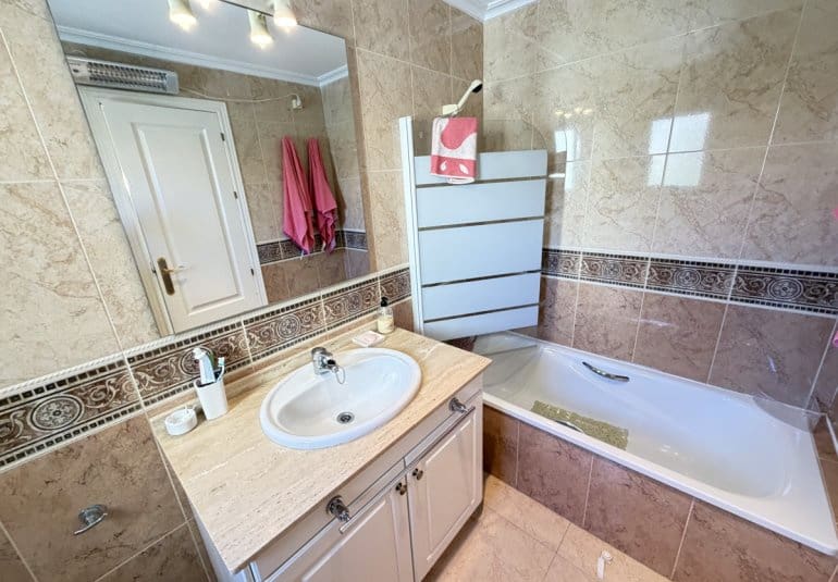 2 soveværelse Byhus til salg i Campoamor med swimmingpool - € 239.995 (Ref: 10089832)