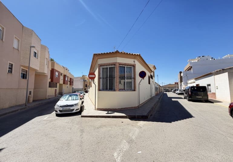 4 soverom Hus til salgs i Pilar de la Horadada - € 250 000 (Ref: 10089833)