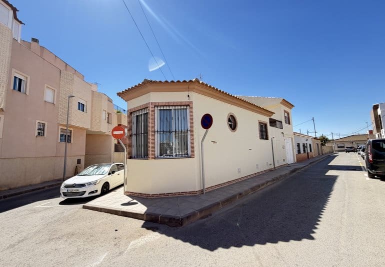 4 soverom Hus til salgs i Pilar de la Horadada - € 250 000 (Ref: 10089833)