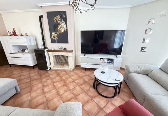 Casa de 4 habitaciones en Pilar de la Horadada en venta - 250.000 € (Ref: 10089833)
