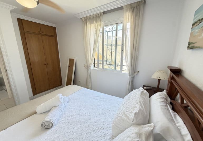 5 sovrum Villa till salu i Villamartin med pool - 475 000 € (Ref: 10089834)