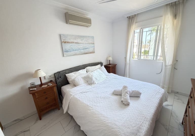 5 sovrum Villa till salu i Villamartin med pool - 475 000 € (Ref: 10089834)