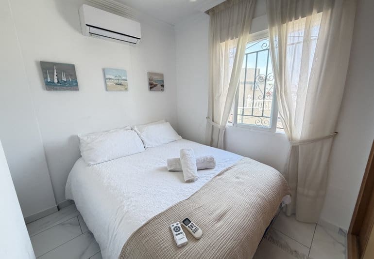 5 sovrum Villa till salu i Villamartin med pool - 475 000 € (Ref: 10089834)