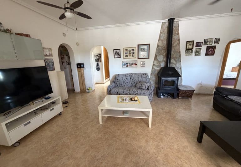 6 slaapkamer Villa te koop in Gea y Truyols met zwembad - € 369.995 (Ref: 10091032)