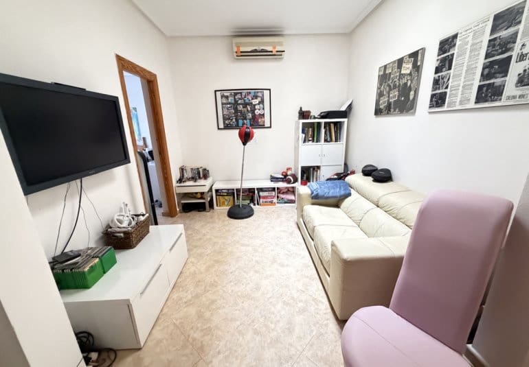 6 slaapkamer Villa te koop in Gea y Truyols met zwembad - € 369.995 (Ref: 10091032)