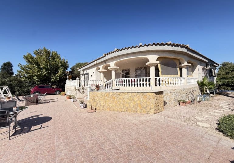 6 slaapkamer Villa te koop in Gea y Truyols met zwembad - € 369.995 (Ref: 10091032)